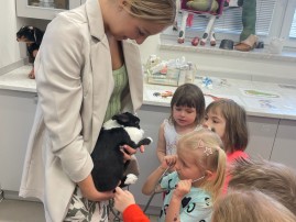 Děti z MŠ na veterině